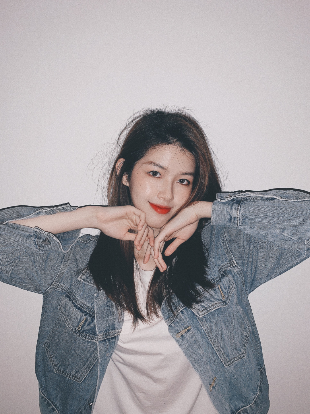 自拍照姿势大全教你拍出好照片,自拍的拍照姿势怎么拍好看