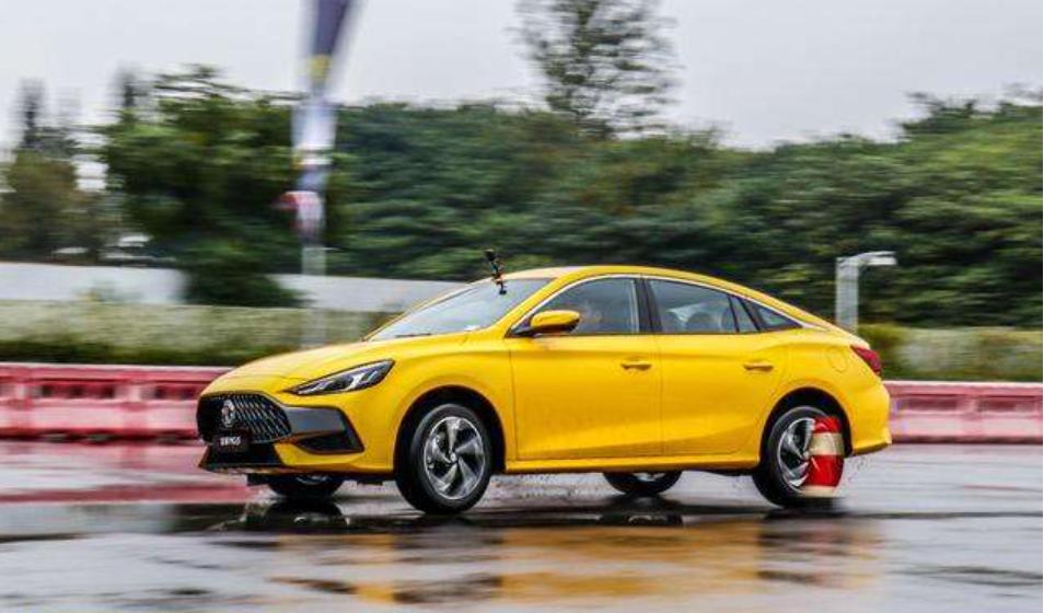 名爵mg5试驾车外观照片,名爵mg5天蝎座试驾视频