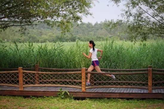 雾霾天气戴口罩跑步可以吗,轻度雾霾天气适合跑步吗