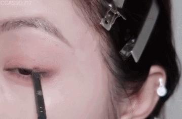 周冬雨最近的妆容教程,周冬雨淡妆