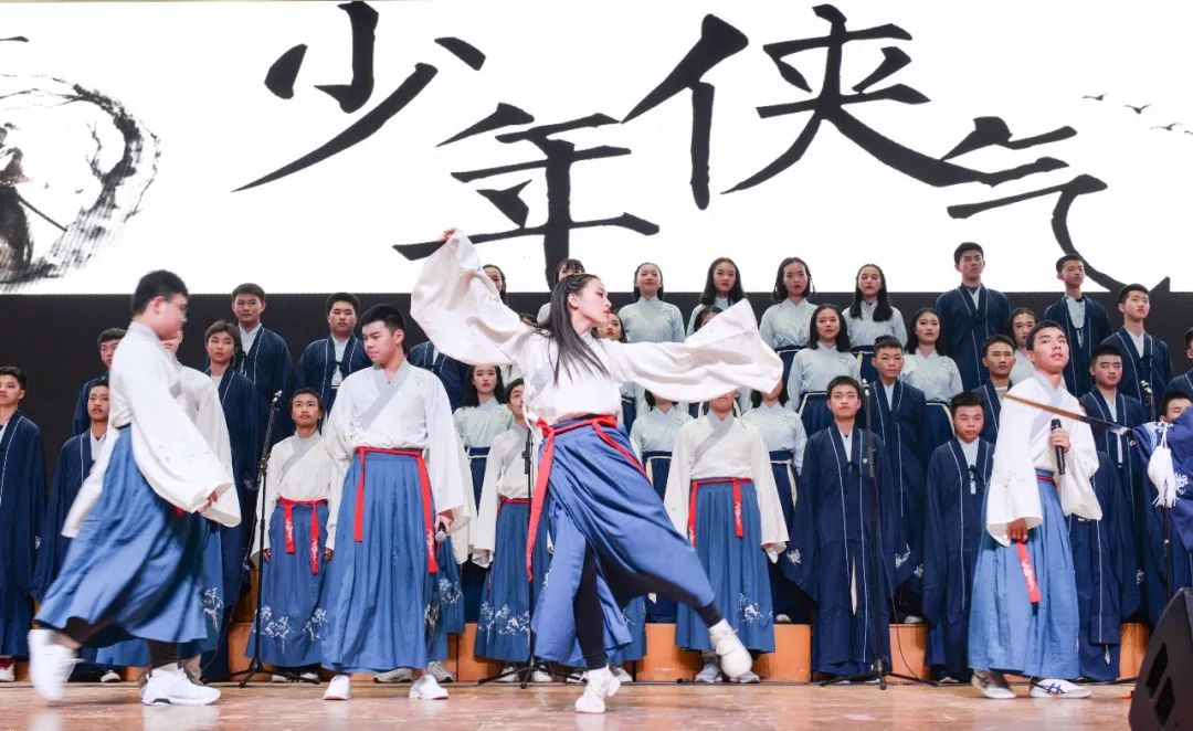 青年毛主席,榜首进一中!他曾就读的长沙市一中究竟有多牛?