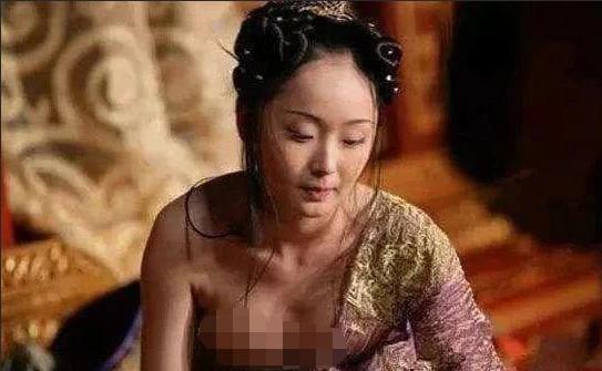 嫔妃对皇上受宠怎么感谢,嫔妃被皇上宠爱需要多长时间