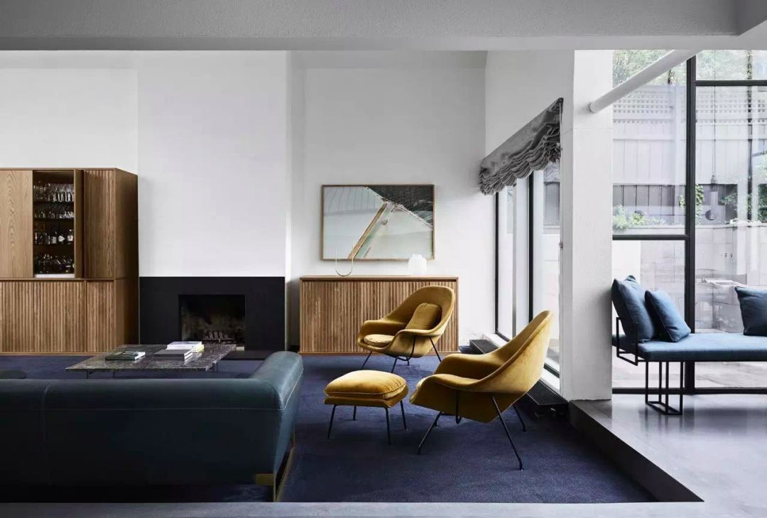 喷墙的白墙脏了怎么弄,白色墙体脏了一点怎么刷干净