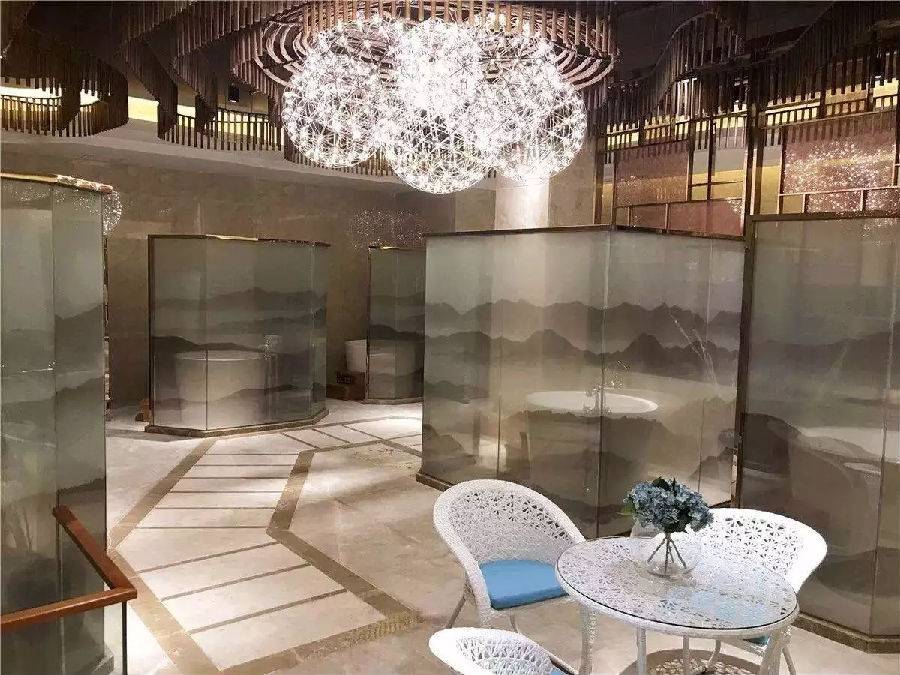 东莞西湖乐园恒温游泳馆,东莞水立方游玩