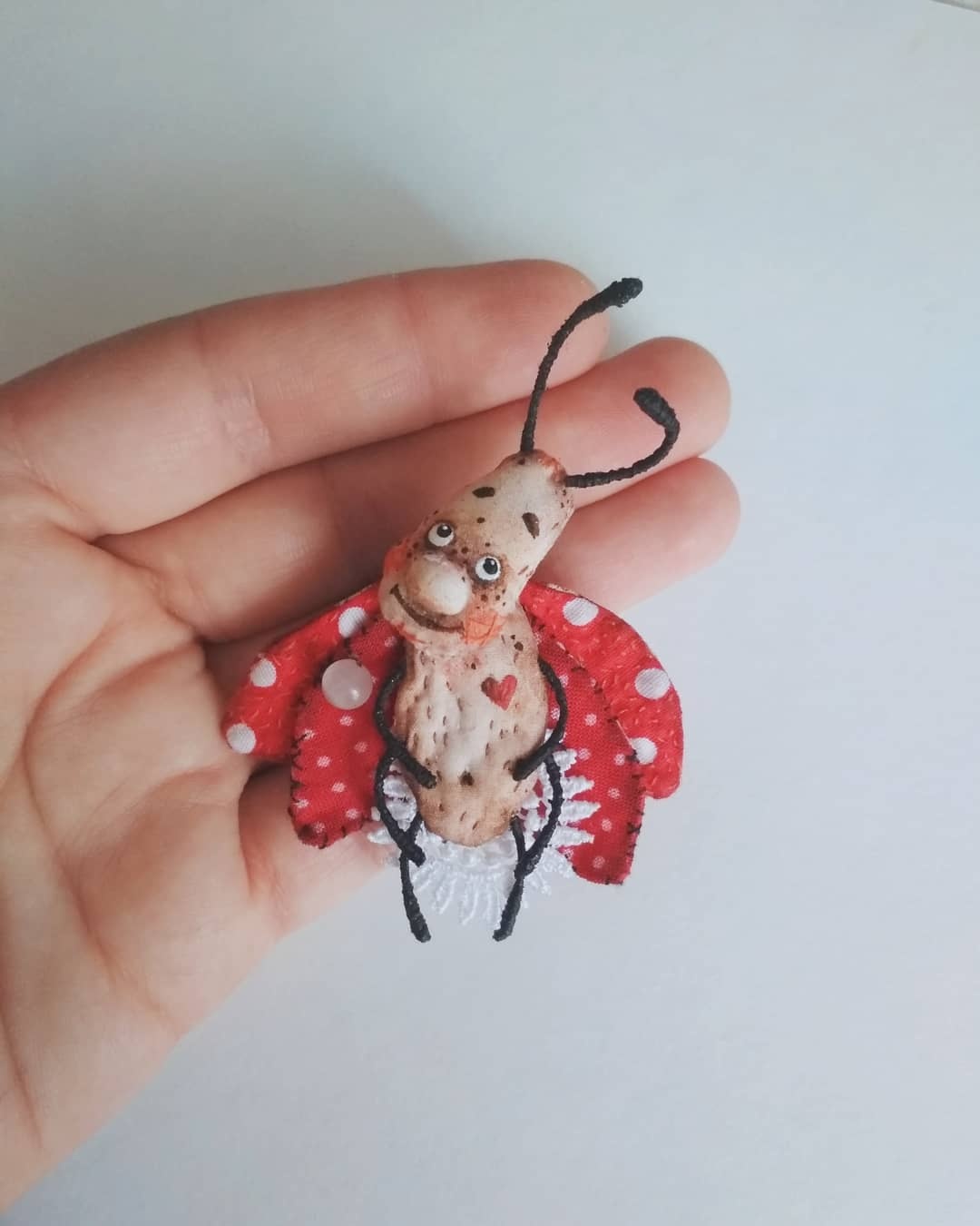 国外艺术家的布艺玩偶作品，非常有创意和想象力