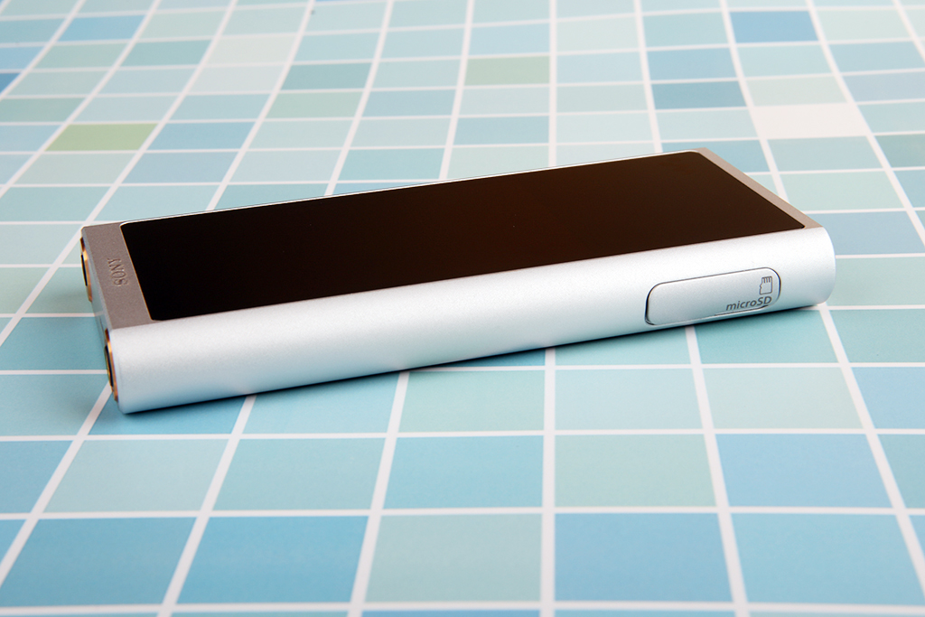 索尼zx300a与xz2,索尼wi-1000x二代测评