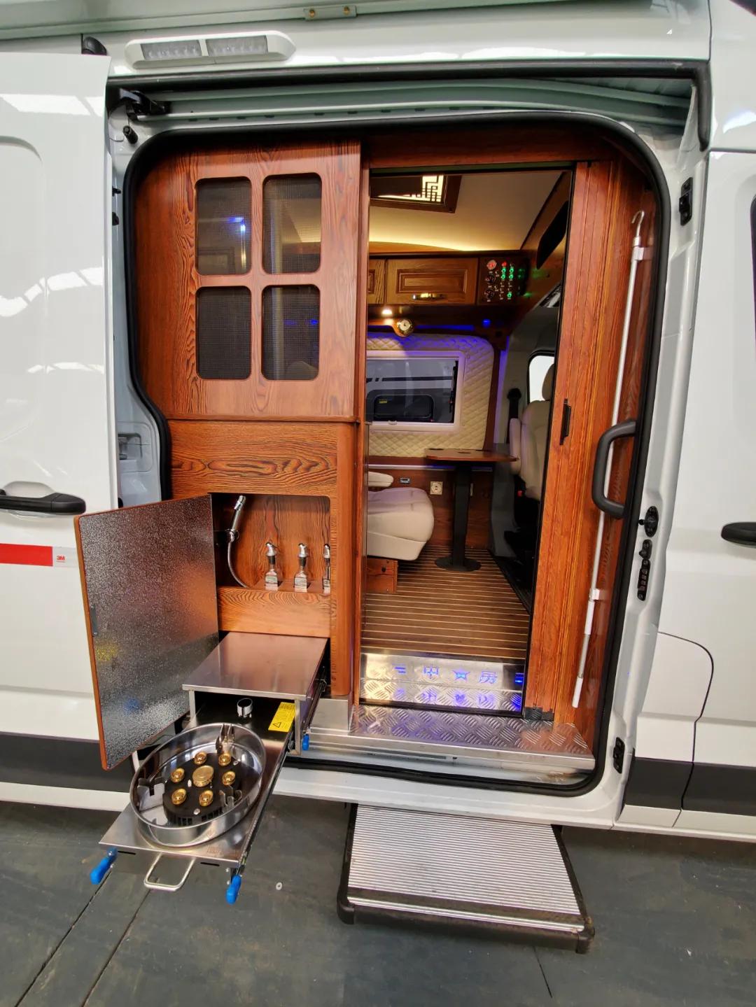 中式风格+48V电路这款中房星耀纵床版B型房车你喜欢嘛?