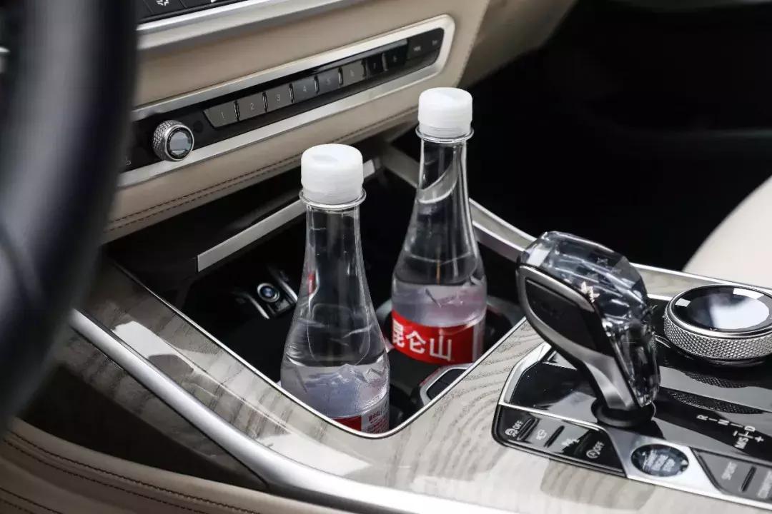 宝马x8suv试驾,宝马全新轿跑型suv