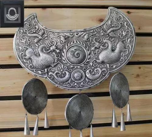 高桥吾郎和普通银饰的区别,日本类似克罗心的银饰