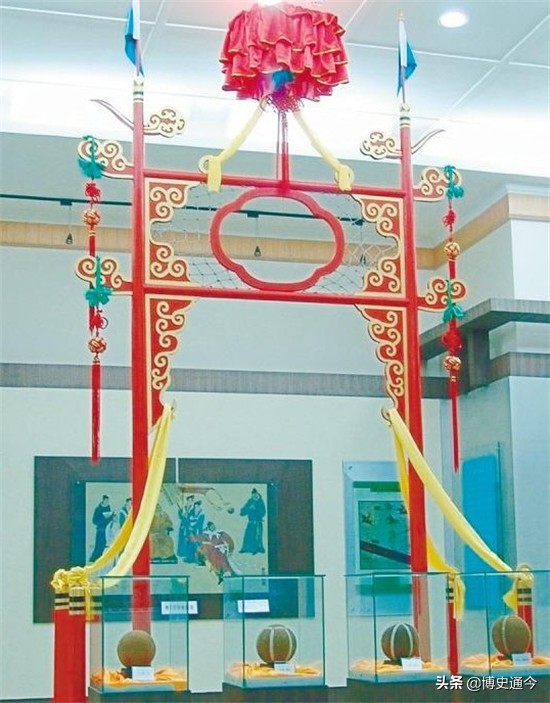 从宋朝的历史思考怎样的中国,宋代蹴鞠是怎么样的