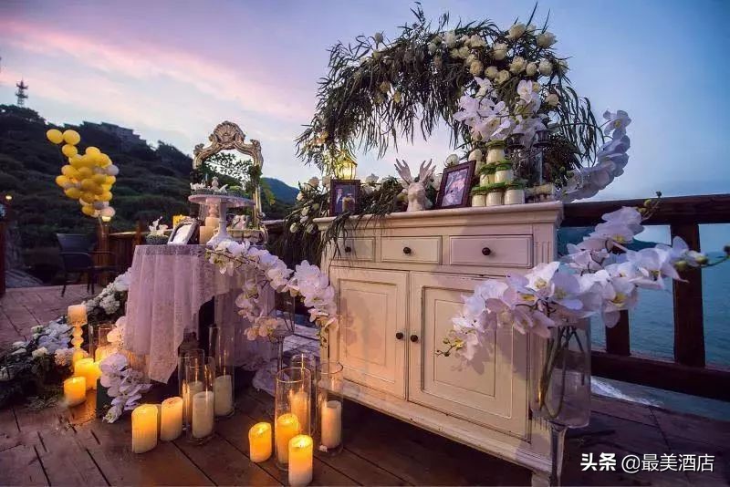 这对夫妻把渔民都嫌弃的破旧石头房，改成3个超美的民宿，美爆了