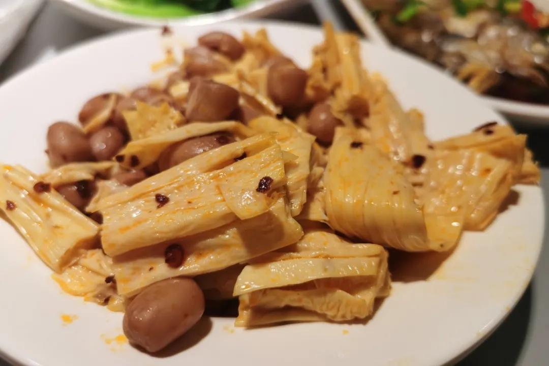 富阳东坞山豆腐皮哪家最正宗,天气越来越热吃凉菜好吗