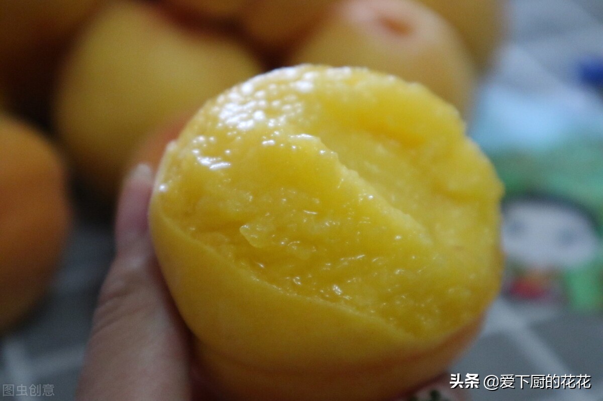 黄桃怎么选好吃又甜,黄桃怎么挑选避免里面坏