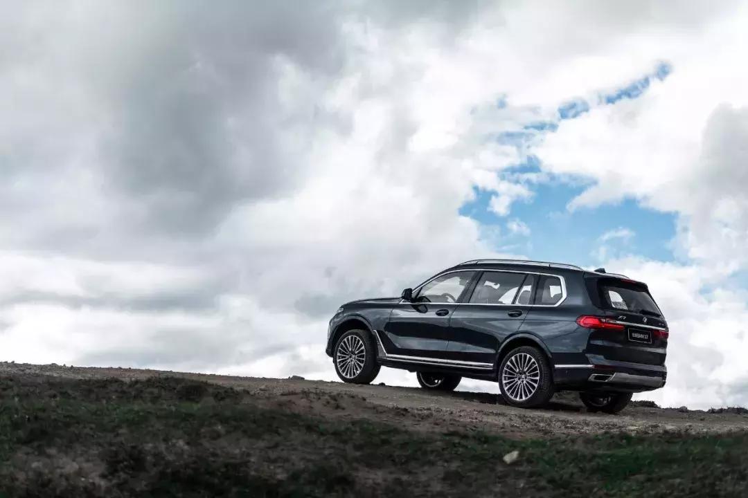 宝马x8suv试驾,宝马全新轿跑型suv