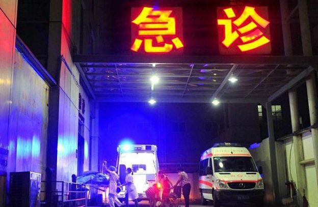 普法栏目剧妻子被警察抓走了,法治现场妻子打老公判刑