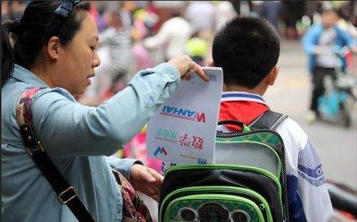 七年级小学生书包,12-15岁学生书包减负