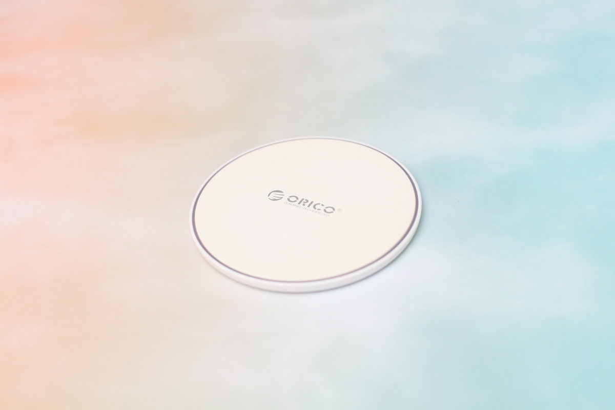 支持无线充电的手机套装,可以让我手机自动充电的软件