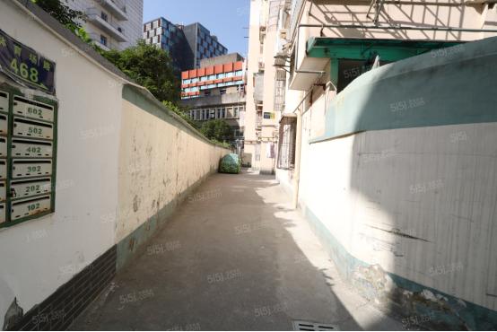 亏本14万卖了一套老破小学区房,西湖区二手房14万以下