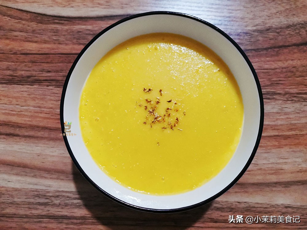 做玉米汁时，只放水可不行，教你一招，玉米汁香浓好喝又营养