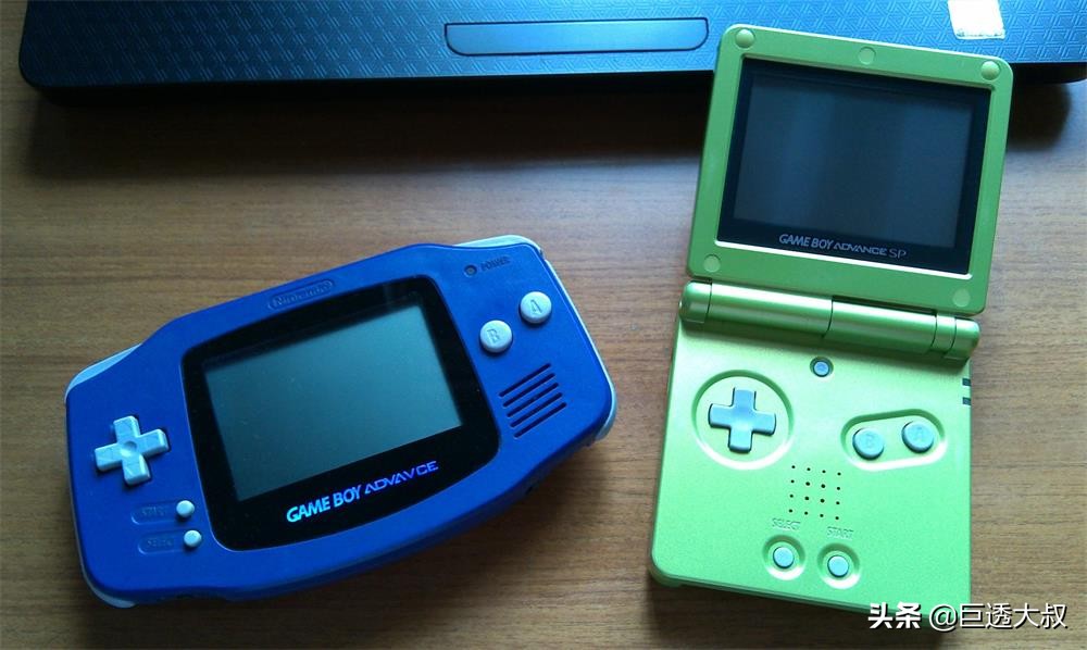 游戏首班车：娱乐精神的“小小灵魂”，唯有掌机最让玩家爱不释手