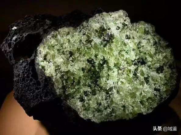 世界各地珍稀宝玉石大全第三集 (中国各省珍稀宝玉石)