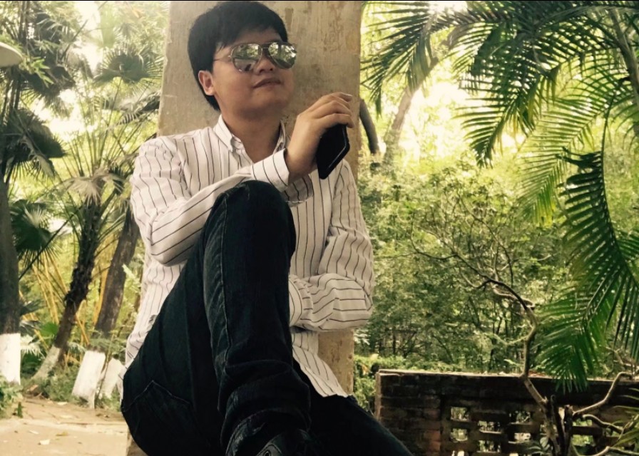 狗自拍图片,大黄狗自拍