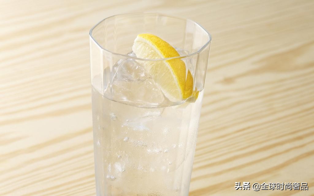 明星人手保温杯,明星们的保温杯都装什么