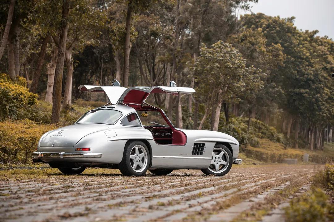 奔驰s300经典,带海鸥翼的奔驰300sl