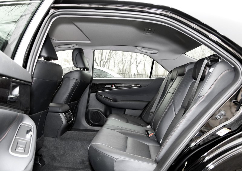 丰田召回112万辆汽车车主怎么办,丰田皇冠召回后保险杠