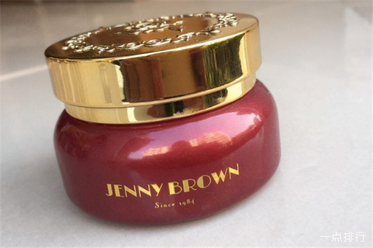 肌肤暗沉用什么面霜好,面霜提亮肤色改善暗沉保湿