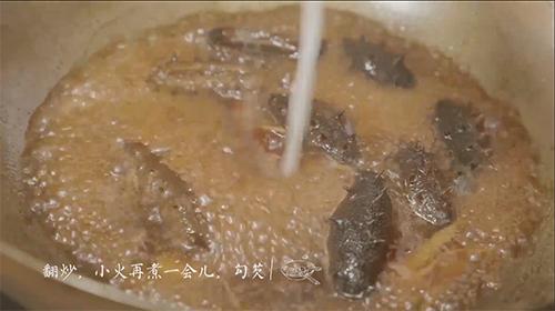 经典名菜葱烧海参冬季进补首选,海参菜谱之葱烧海参做法