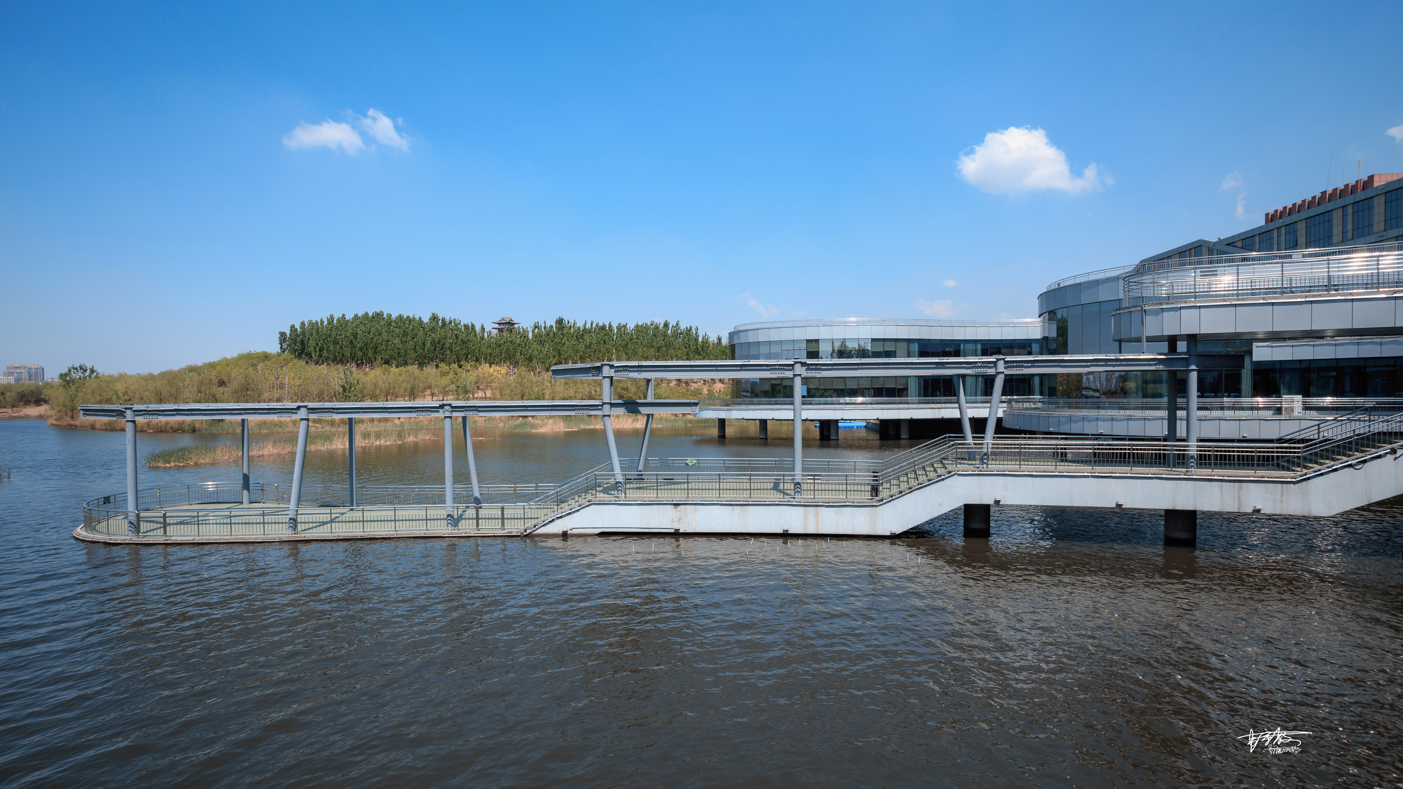 除了女人，男人的话题里，总是少不了“足球”两字