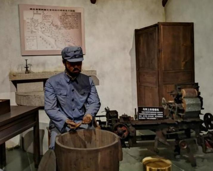 43年陈毅带来自产香烟“飞马”,主席边抽边说:“飞马”劳苦功高