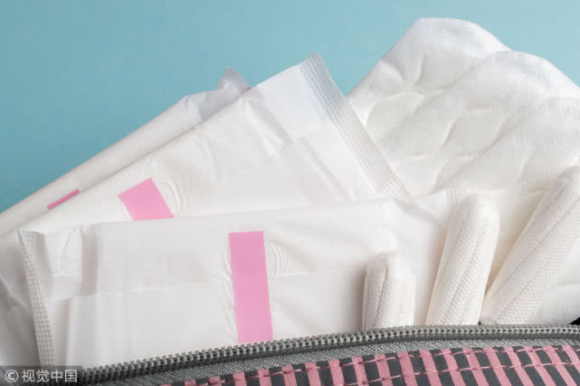 宝宝看见妈妈来大姨妈该怎么解释,大姨妈来了让小孩看见怎么办