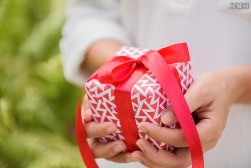 恋爱中的男人会有多喜欢女人,恋爱中的男人有爱吗