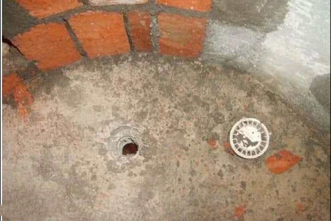 轻质砖砌墙搭建阁楼,小伙用水泥钢筋砖盖高层住宅楼