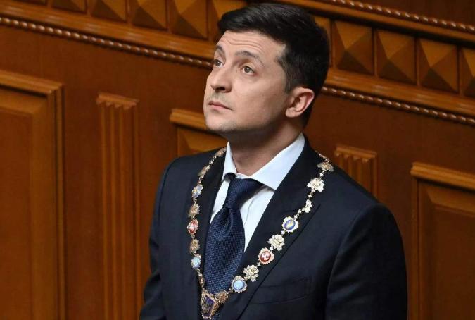 紧绷的弦突然断掉,紧绷的弦随时会断掉