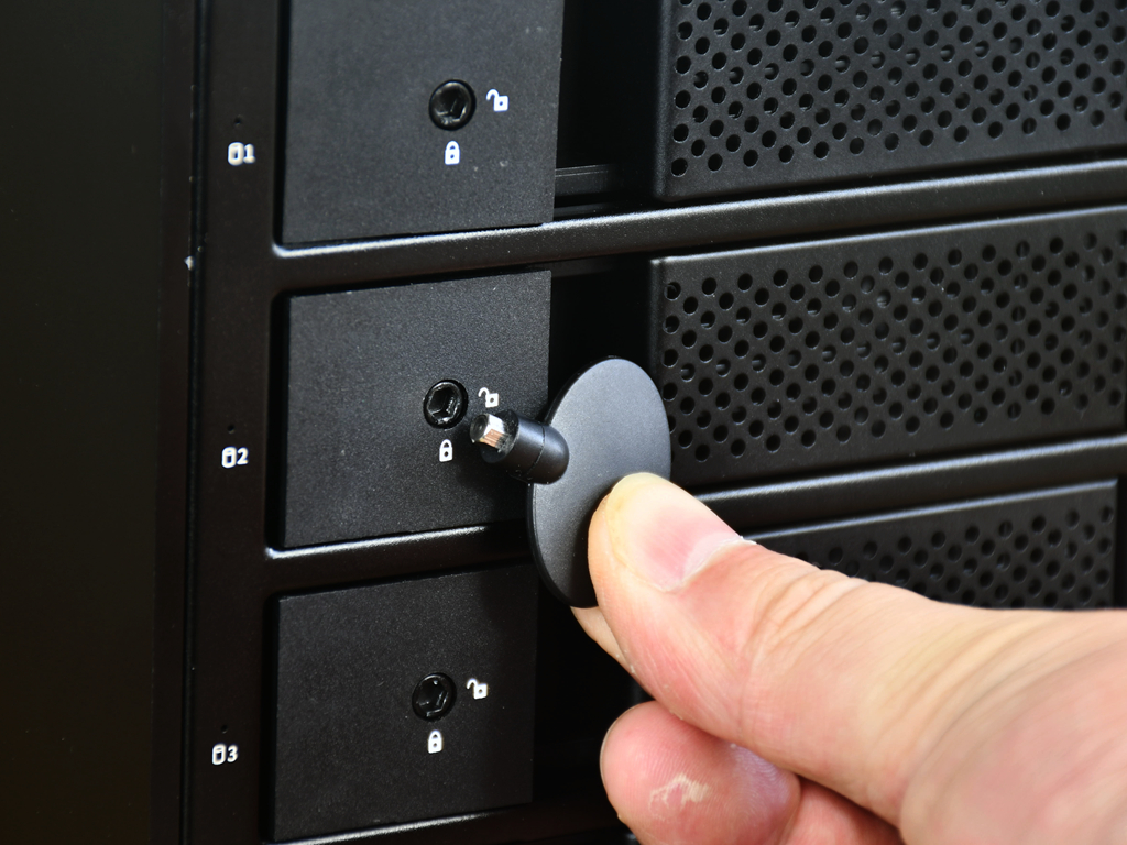 奥睿科硬盘盒优缺点,奥睿科3.5寸硬盘盒作用是什么