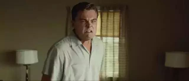 月薪四千的女人能买多少钱的包,月收入八千该不该花一千多买个包