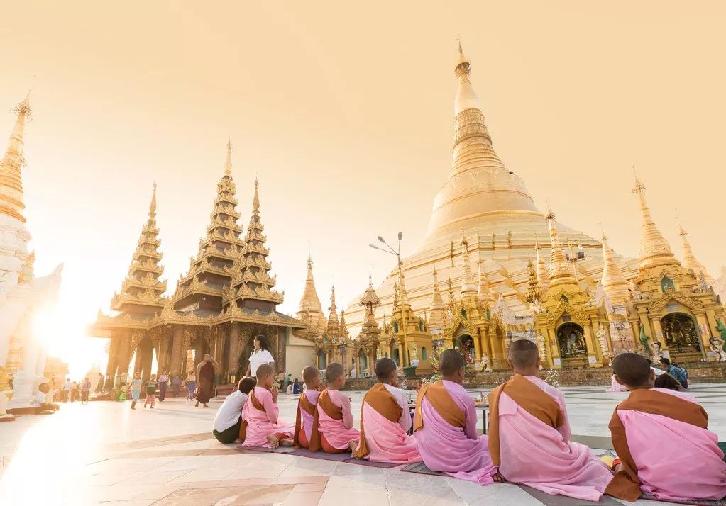这个地方被称为“佛教之都”,随处可见寺庙,美出新高度