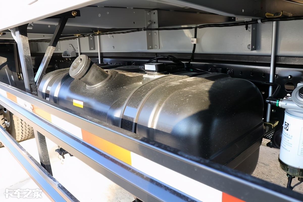 轻卡难开么,2015奥铃cts康明斯3.8厢式轻卡