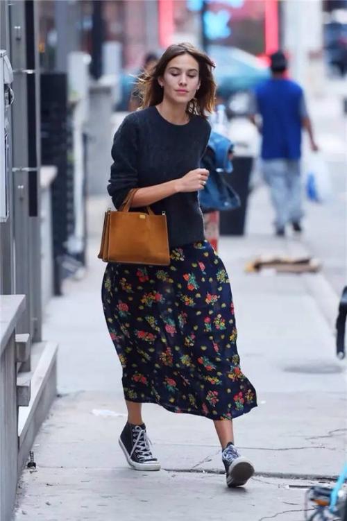 胯宽大腿粗穿什么搭配,大腿粗穿什么长裤显瘦夏季