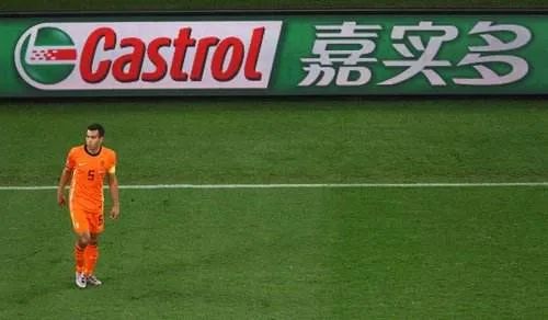 会表白的广告牌、云加油，细数球场黑科技