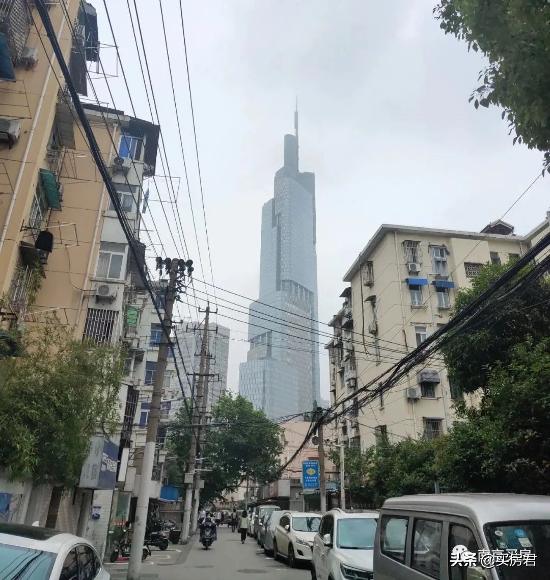 紫峰大厦为什么很冷清,怎么去紫峰大厦观光层