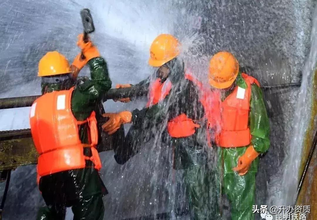 中国耗时最长至今尚未完工的隧道,中国最长的隧道双螺旋隧道