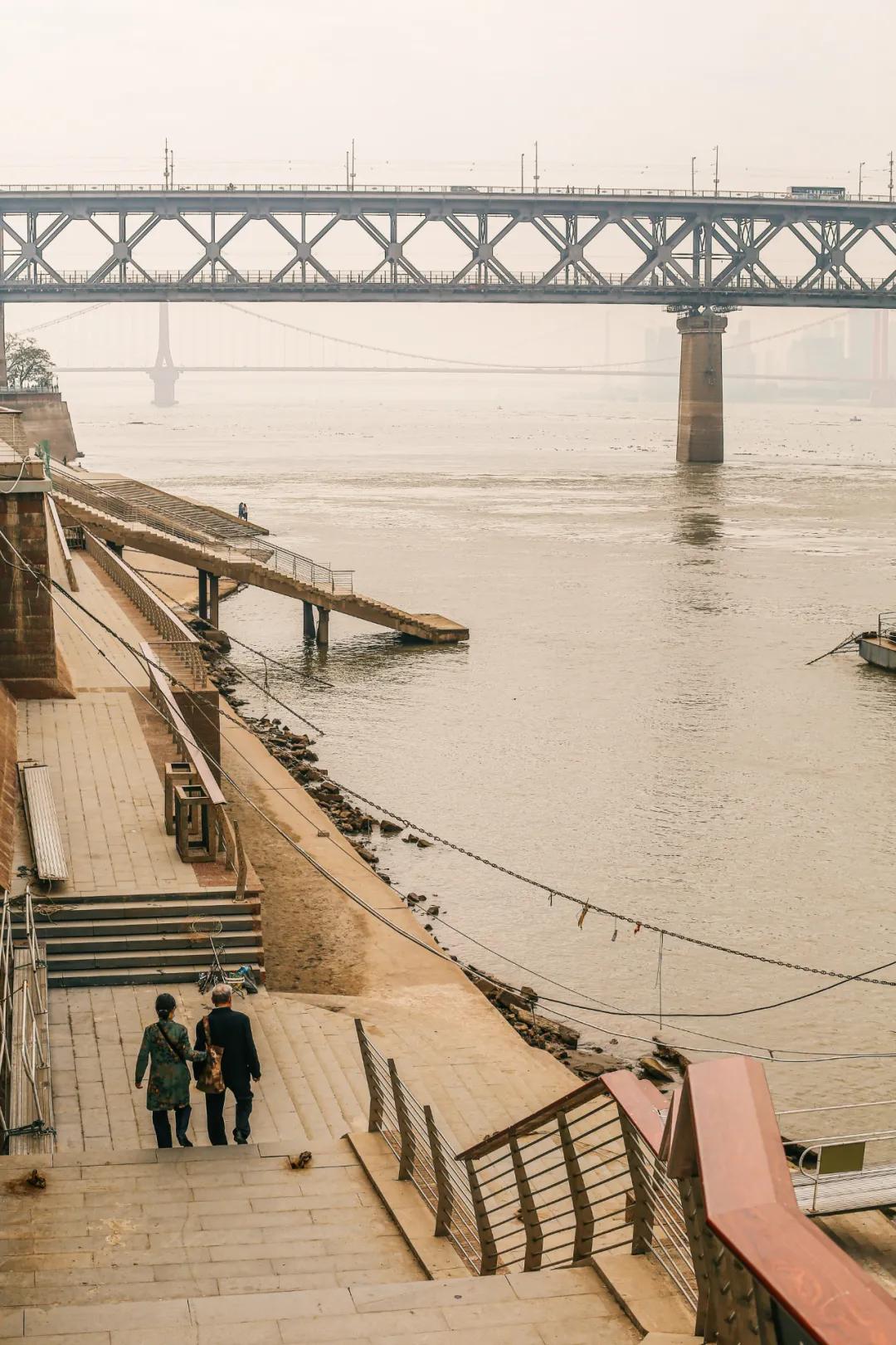 武汉长江轮渡时间表,重庆至武汉长江轮渡