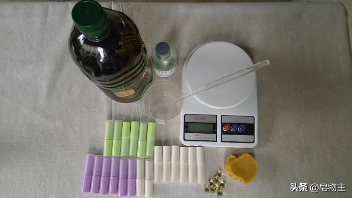 自制薄荷润唇膏简单教程,技能改变生活教程