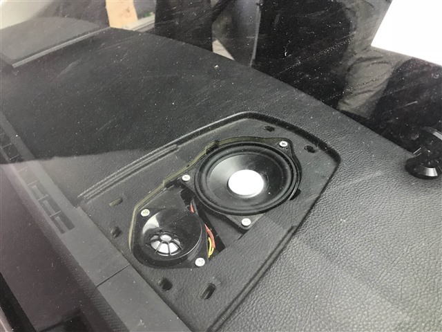 宝马5系倒模三分频音响改装,宝马5系三分频音响改装