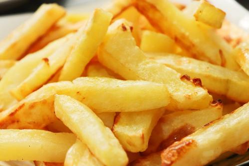 自己在家怎么做薯条空气炸锅版,自己在家怎么做薯条简单做法