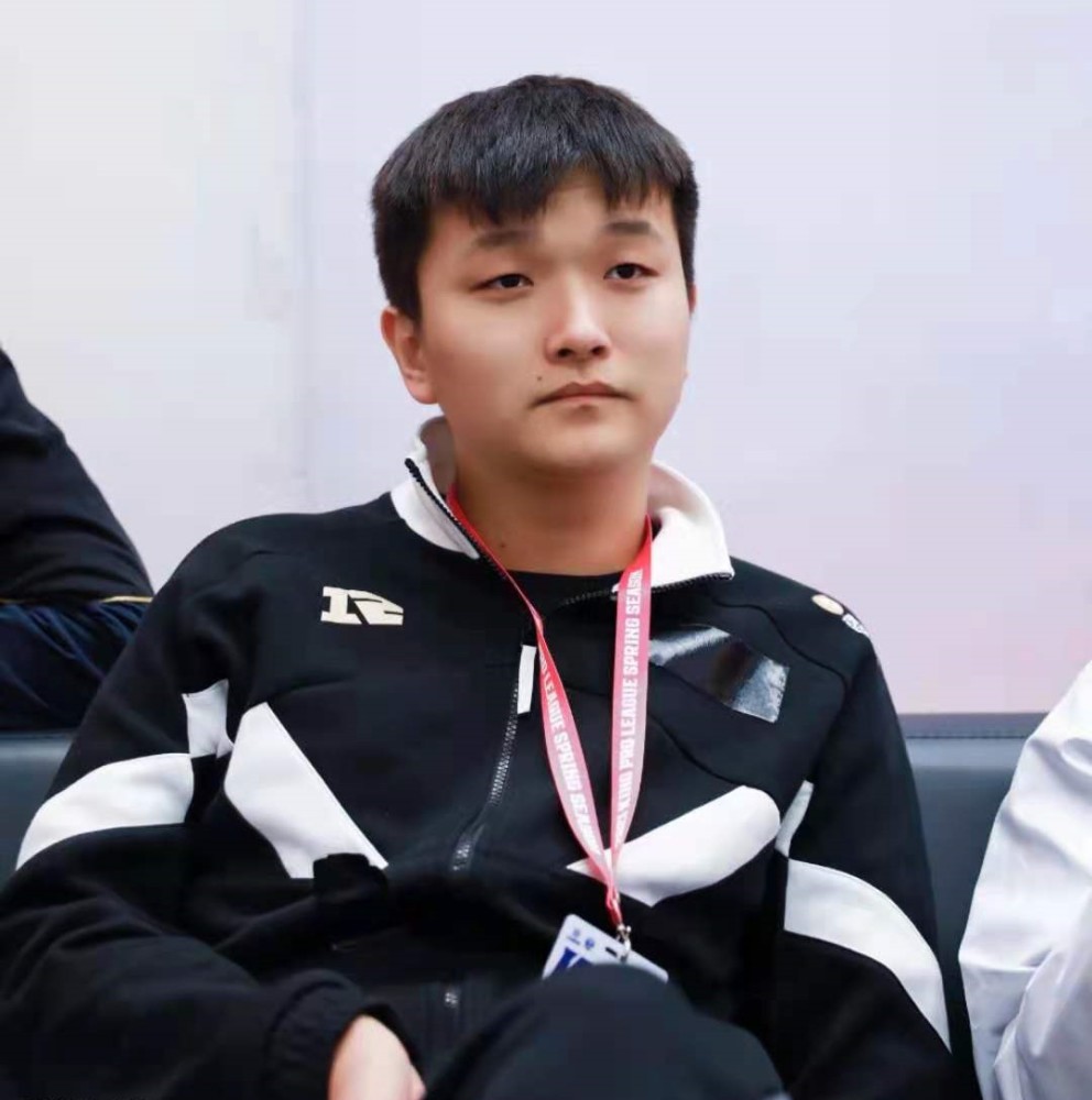 kpl最强职业选手fly,kpl选手中fly对线最强的选手